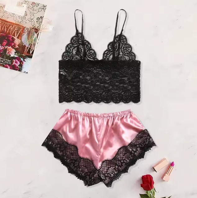 Lace Breeze – piżama z koronką i szortami